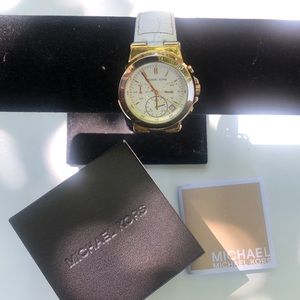 Micheal Kors Gold watch